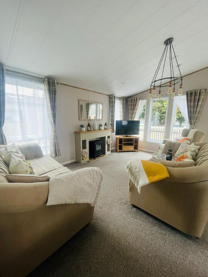 Lucky Lodge With Hot Tub York Eksteriør billede